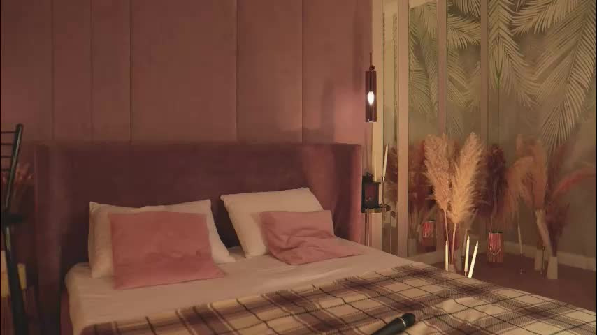 smiley_mia_ Adult Chat January 19, 2026