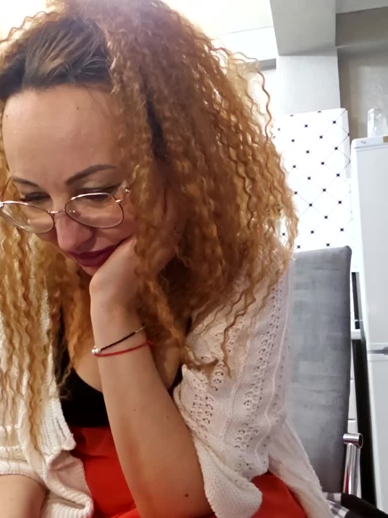 Pink-Lips Adult Chat January 19, 2026