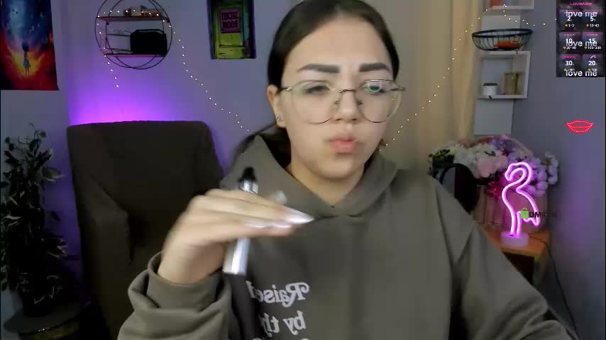 kiki_swan Adult Chat January 19, 2026