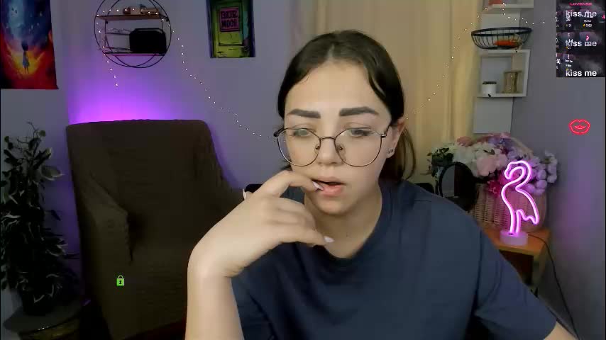 kiki_swan Adult Chat January 19, 2026