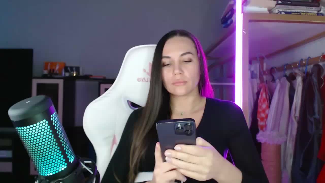 QWEENII Adult Chat January 19, 2026