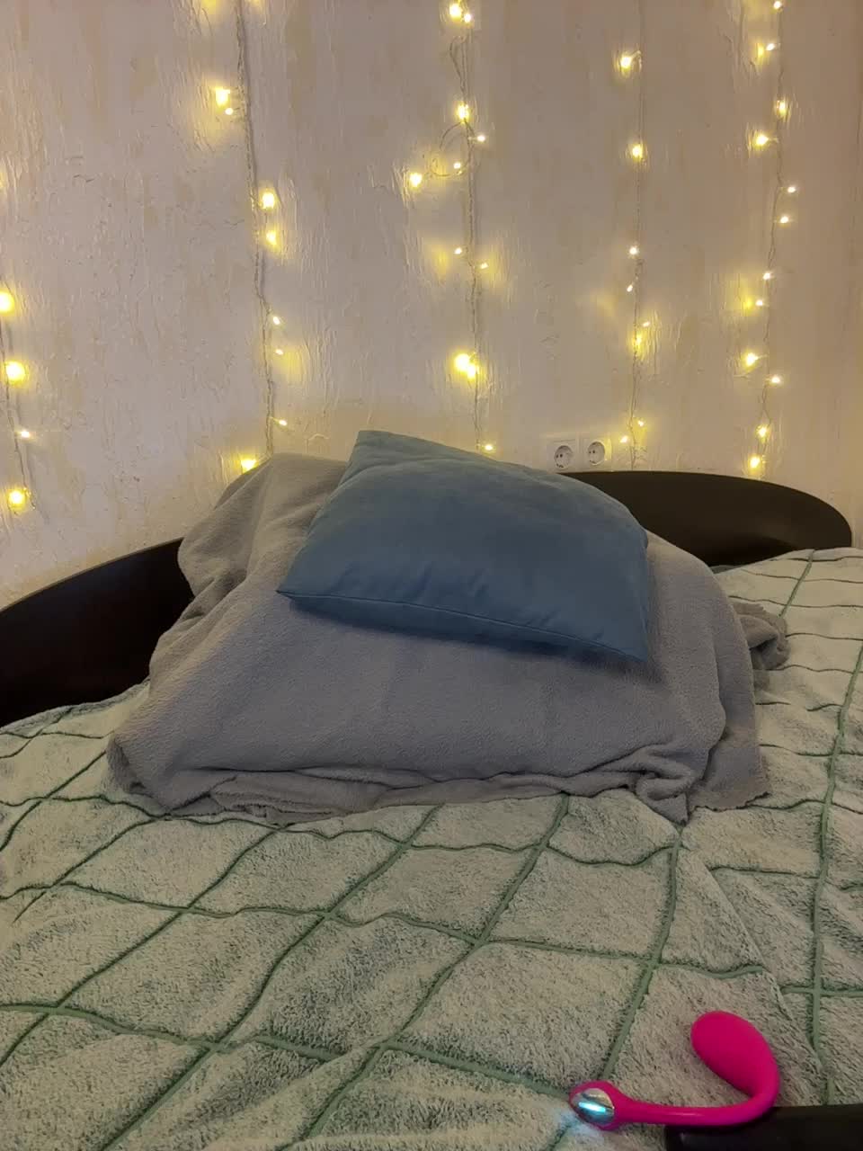 Ylia21112 Adult Chat January 19, 2026