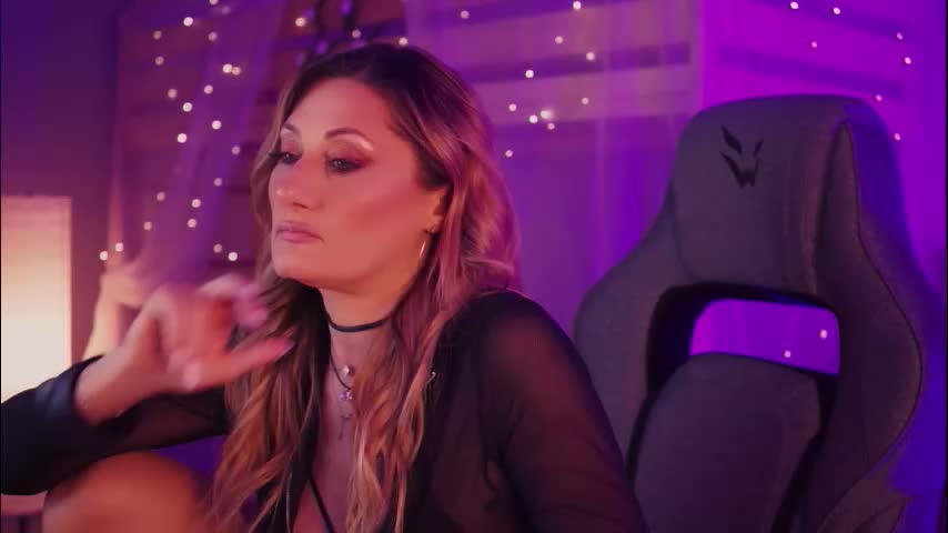 sarahholly Adult Chat January 19, 2026