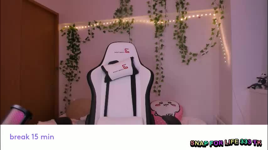 vivian_qwerty Adult Chat January 20, 2026