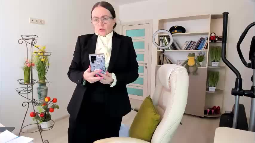 vika7333 Adult Chat January 21, 2026