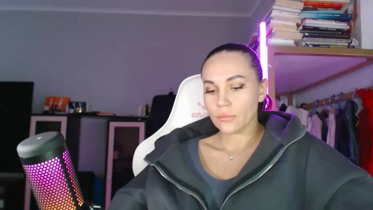 QWEENII Adult Chat January 21, 2026