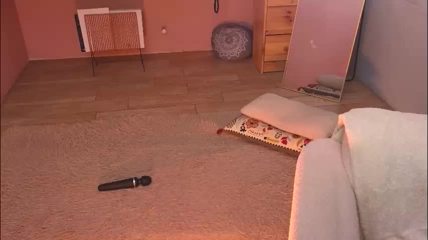 hotlaracroft Adult Chat January 21, 2026