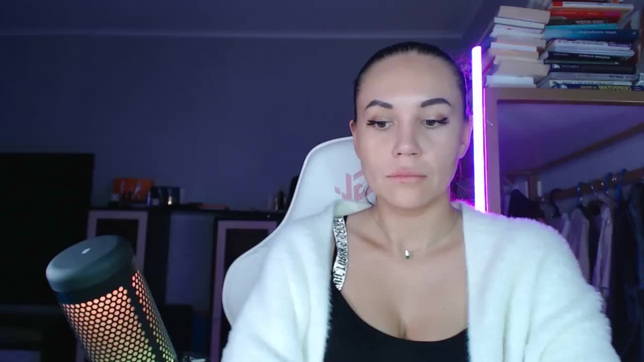 QWEENII Adult Chat January 21, 2026