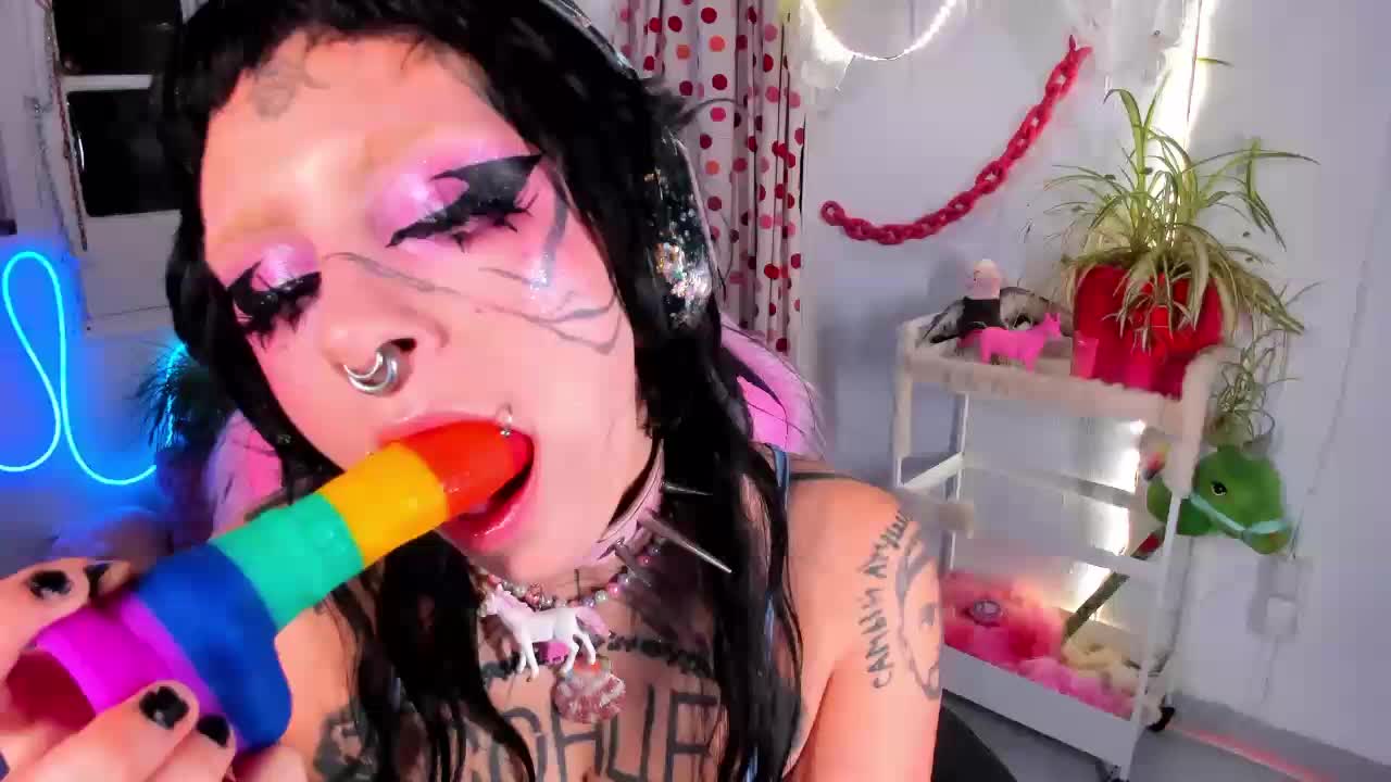 Lady-sontse- Adult Chat January 22, 2026