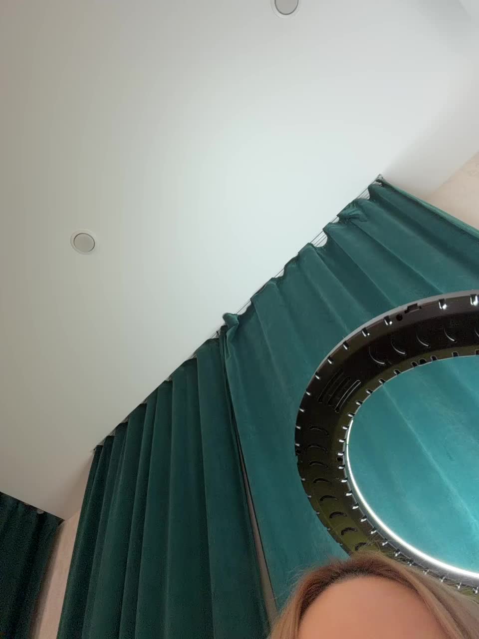 Ellidi Adult Chat January 22, 2026