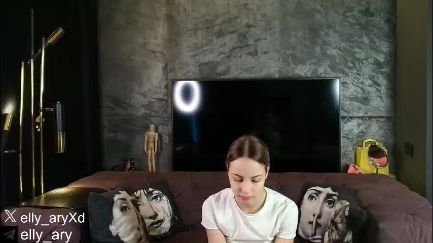 elly_ary Adult Chat January 22, 2026