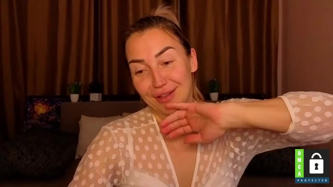 Jullyblondkiss Adult Chat January 22, 2026