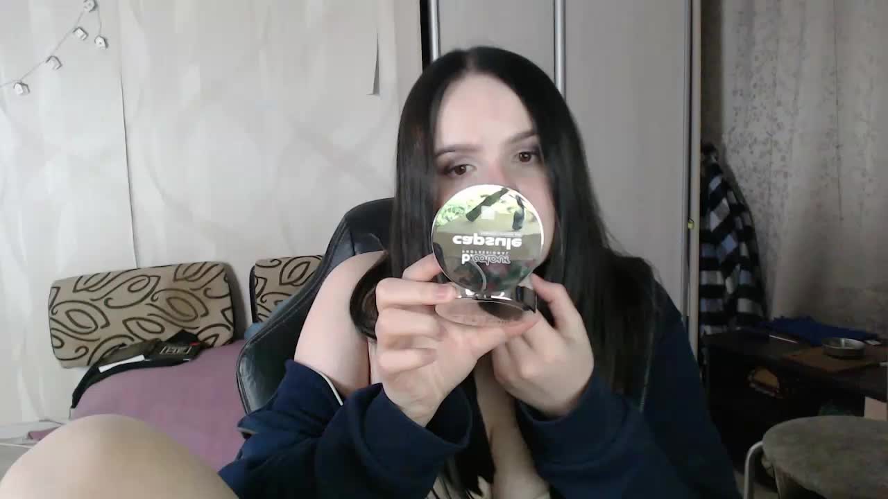 Lizzi-Peach Adult Chat January 22, 2026