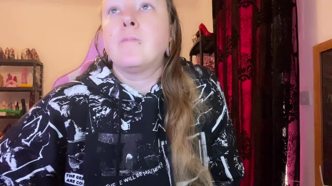 NylonQueen Adult Chat January 22, 2026