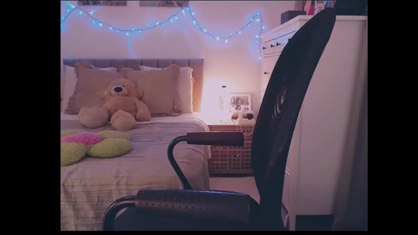 julialiones Adult Chat January 22, 2026