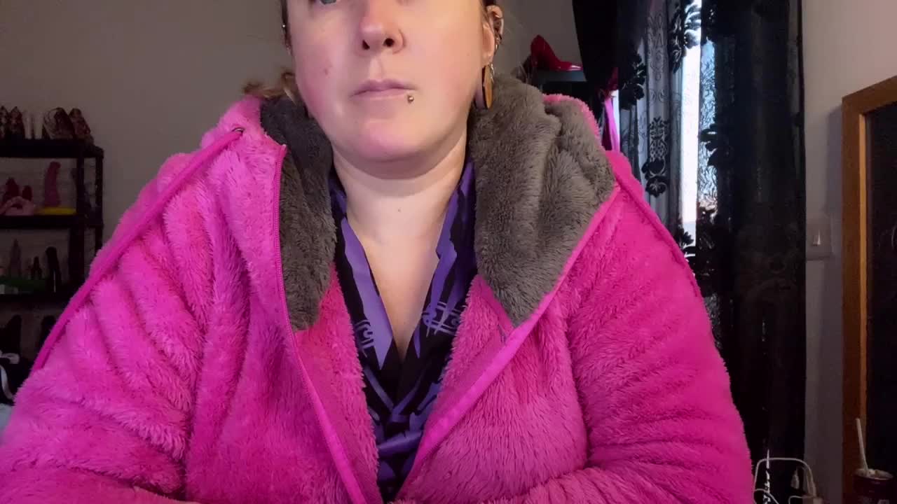 NylonQueen Adult Chat January 22, 2026