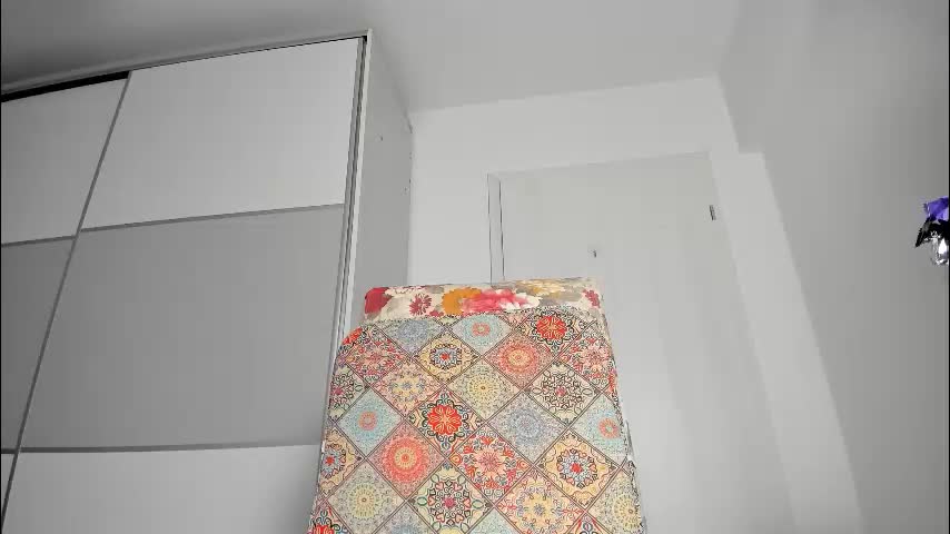 snow_flakee Adult Chat January 23, 2026