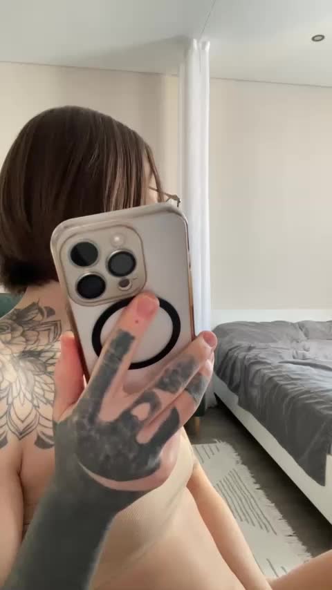 v_-_-_v Adult Chat January 23, 2026