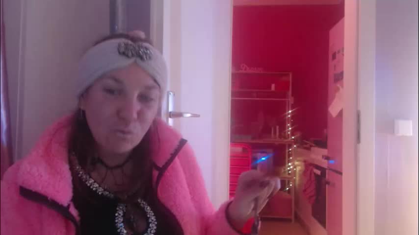 melli23 Adult Chat January 22, 2026