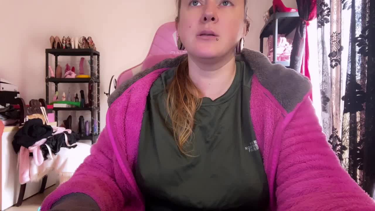 NylonQueen Adult Chat January 23, 2026