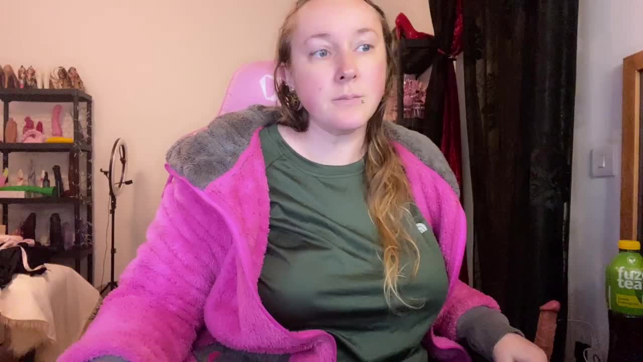 NylonQueen Adult Chat January 23, 2026