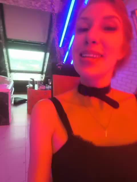 AnnaMaks12 Adult Chat January 24, 2026