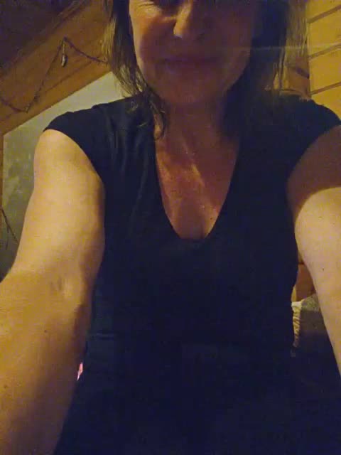 EditaMilf Adult Chat January 24, 2026