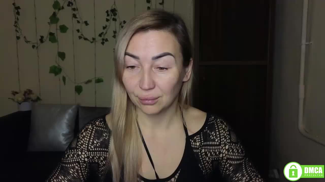 Jullyblondkiss Adult Chat January 25, 2026