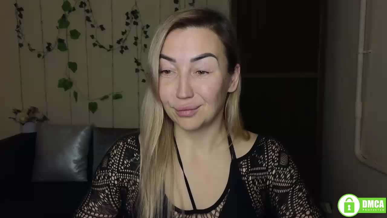 Jullyblondkiss Adult Chat January 25, 2026