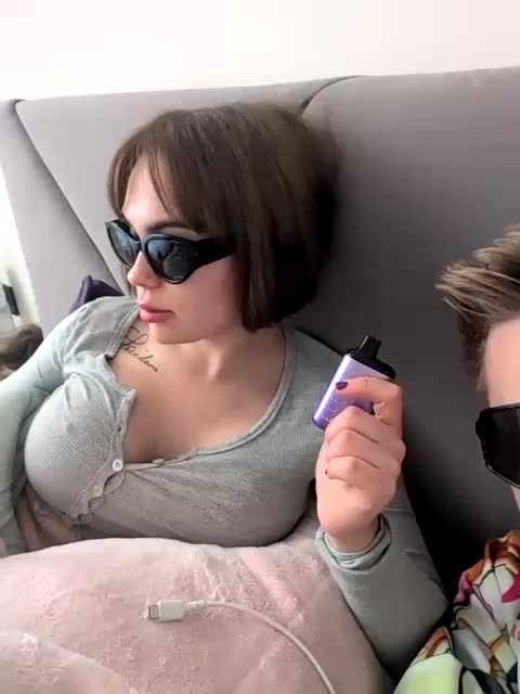 GroteskCouple Adult Chat January 25, 2026