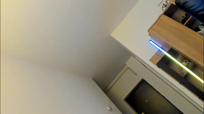 nicole___19 Adult Chat January 25, 2026