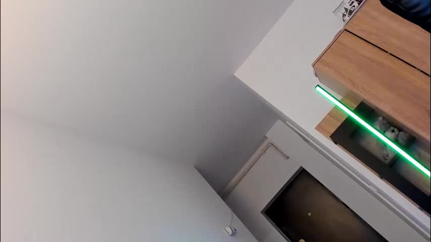 nicole___19 Adult Chat January 25, 2026