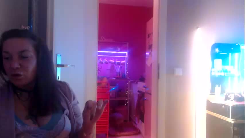 melli23 Adult Chat January 27, 2026