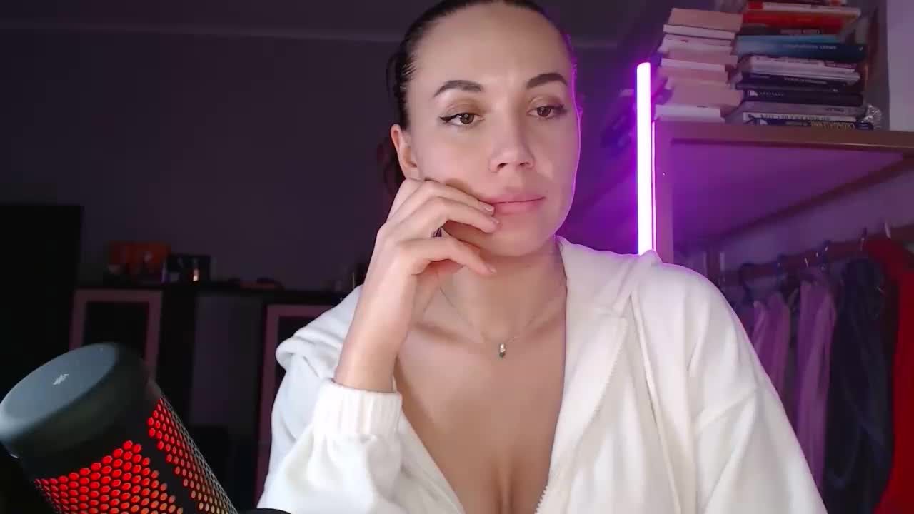 QWEENII Adult Chat January 27, 2026