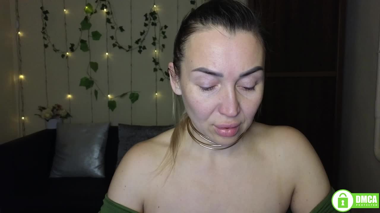 Jullyblondkiss Adult Chat January 27, 2026