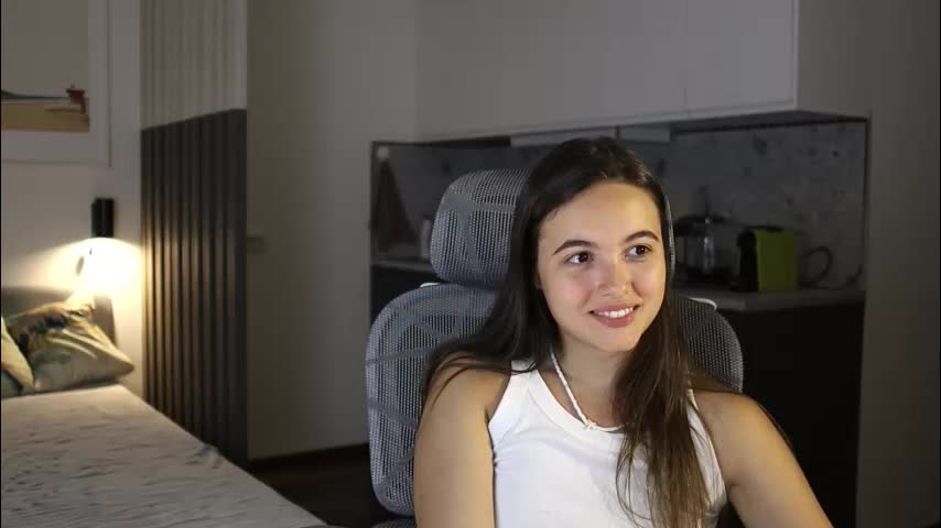 _whoareu_ Adult Chat January 27, 2026