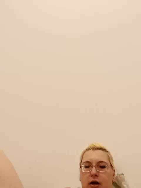 Vika211 Adult Chat January 27, 2026