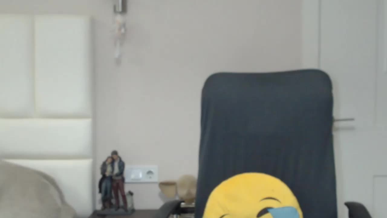 aniutkamau Adult Chat January 28, 2026