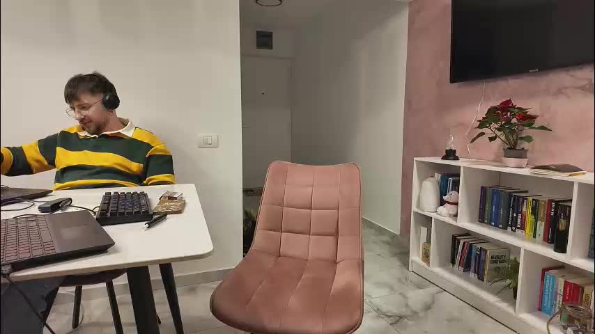 rrr1995 Adult Chat January 28, 2026