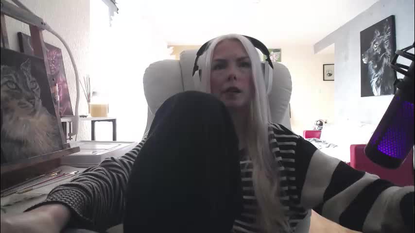 tinykylie Adult Chat January 28, 2026