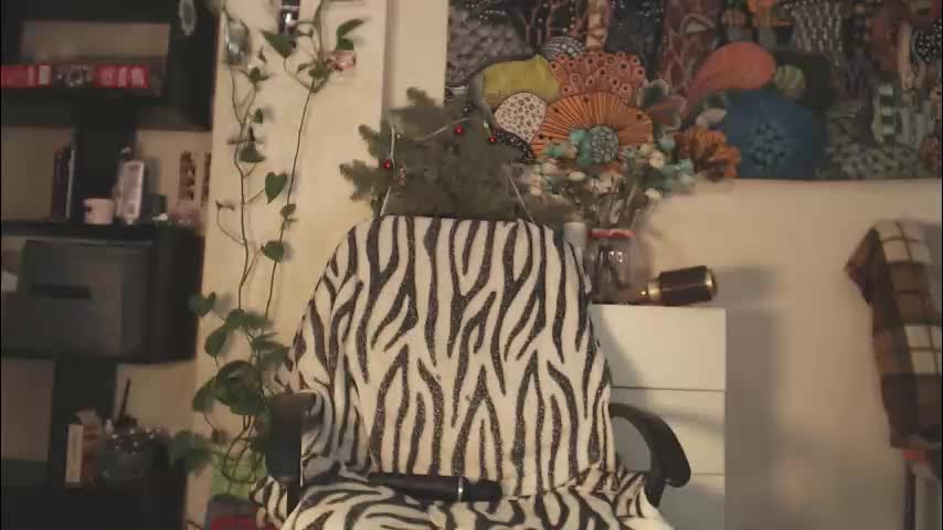 your_little_mom Adult Chat January 28, 2026