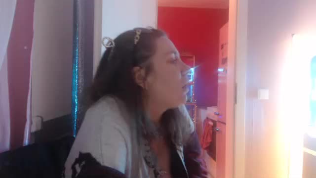 melli23 Adult Chat January 28, 2026