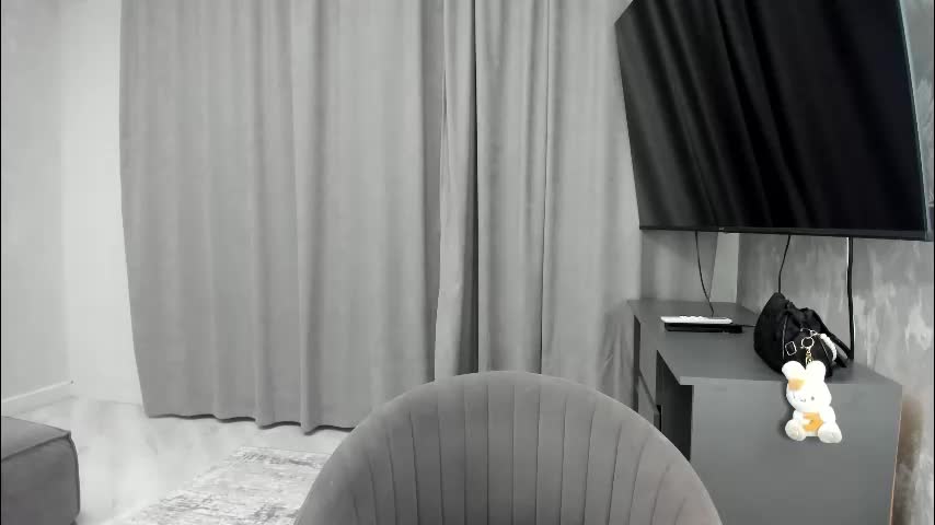 paradi_se Adult Chat January 28, 2026