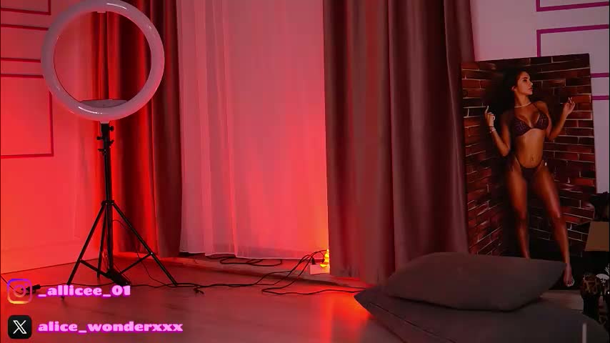 vanessasimon Adult Chat January 28, 2026