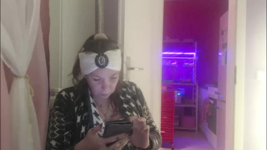 melli23 Adult Chat January 30, 2026