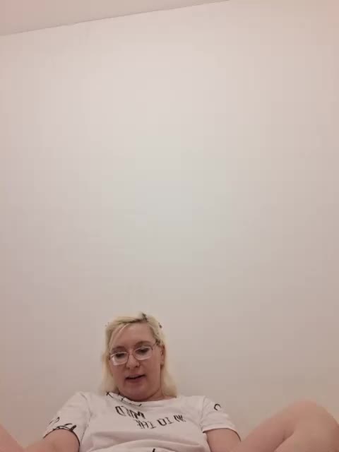 Vika211 Adult Chat January 31, 2026