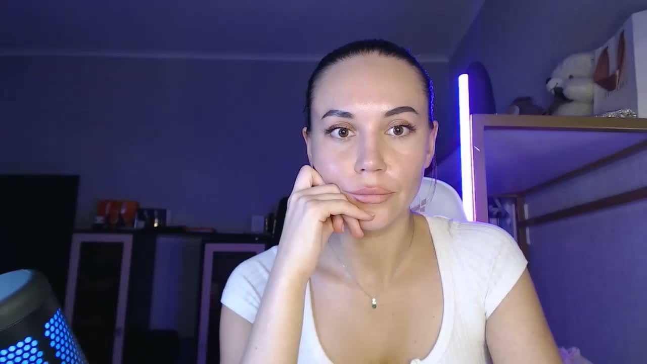 QWEENII Adult Chat February 1, 2026