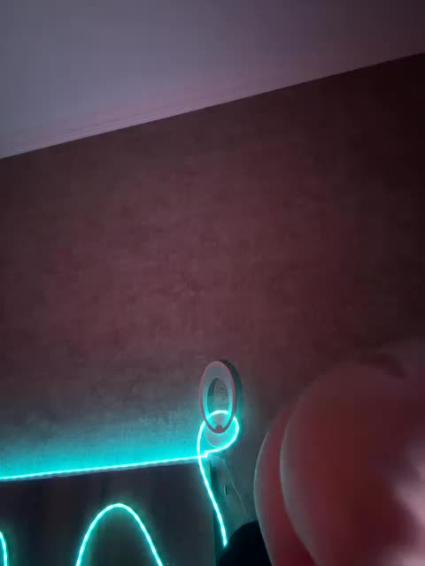 Tvoy_Medvezhenok Adult Chat February 1, 2026