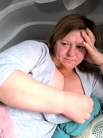 jusichka Adult Chat February 1, 2026