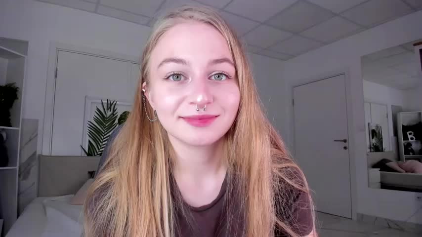 MiaMews Adult Chat February 1, 2026